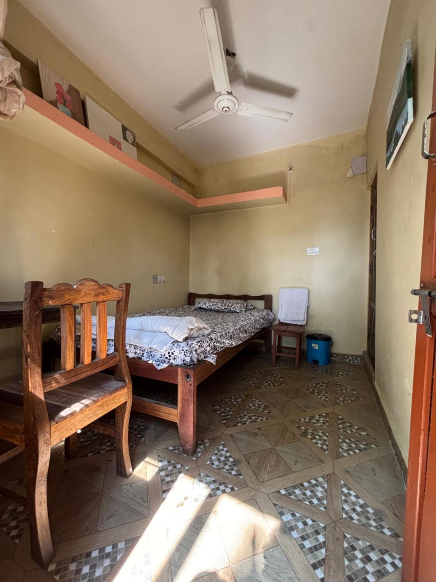 Bed and Breakfast Dinesh House Pokhara Exterior foto