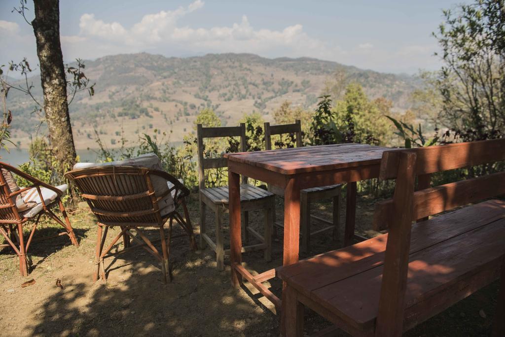 Bed and Breakfast Dinesh House Pokhara Exterior foto