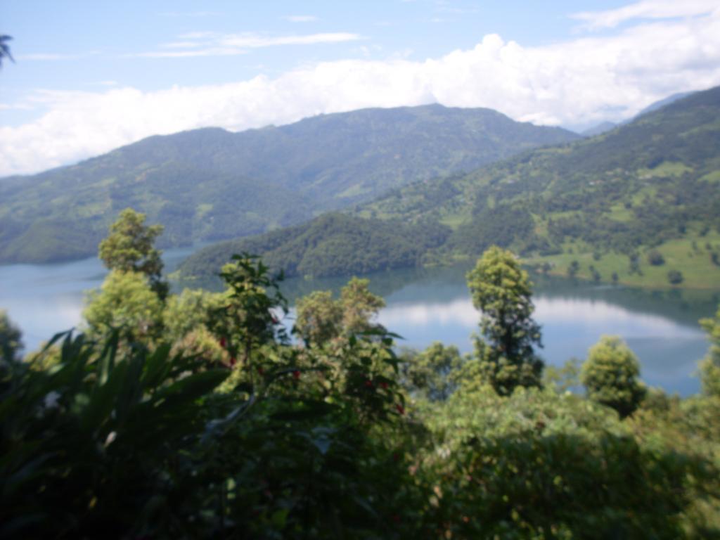 Bed and Breakfast Dinesh House Pokhara Exterior foto