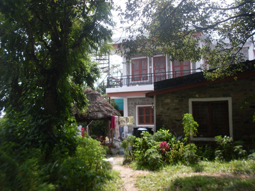 Bed and Breakfast Dinesh House Pokhara Exterior foto