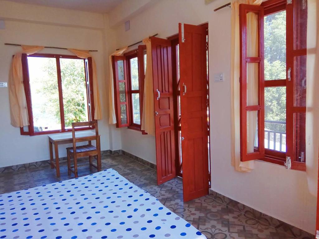 Bed and Breakfast Dinesh House Pokhara Exterior foto